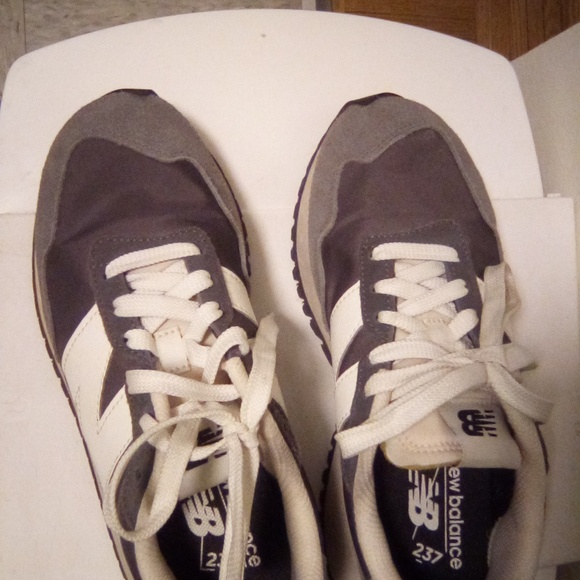 Women’s Authentic New Balance 237 - Picture 7 of 7